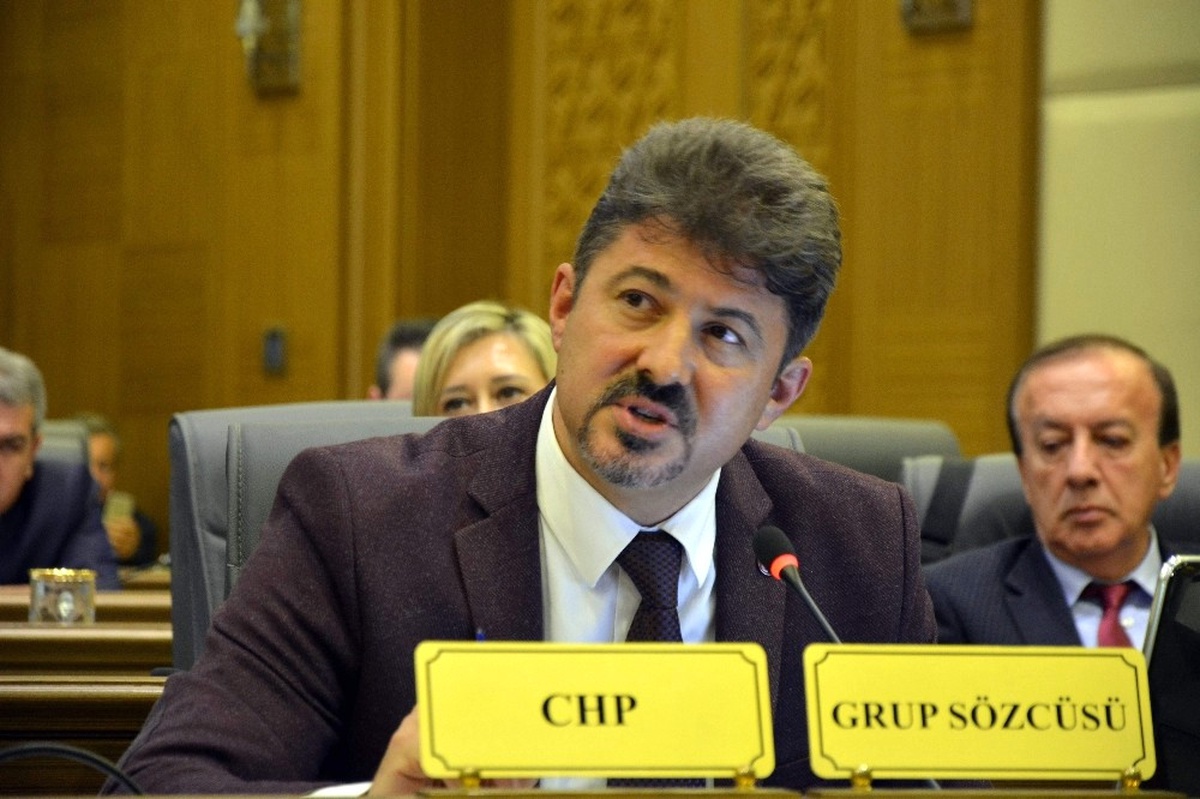 CHP\'li Meclis Üyesi Cumhurbaşkanı\'na Hakaret İddiasıyla Gözaltına Alındı
