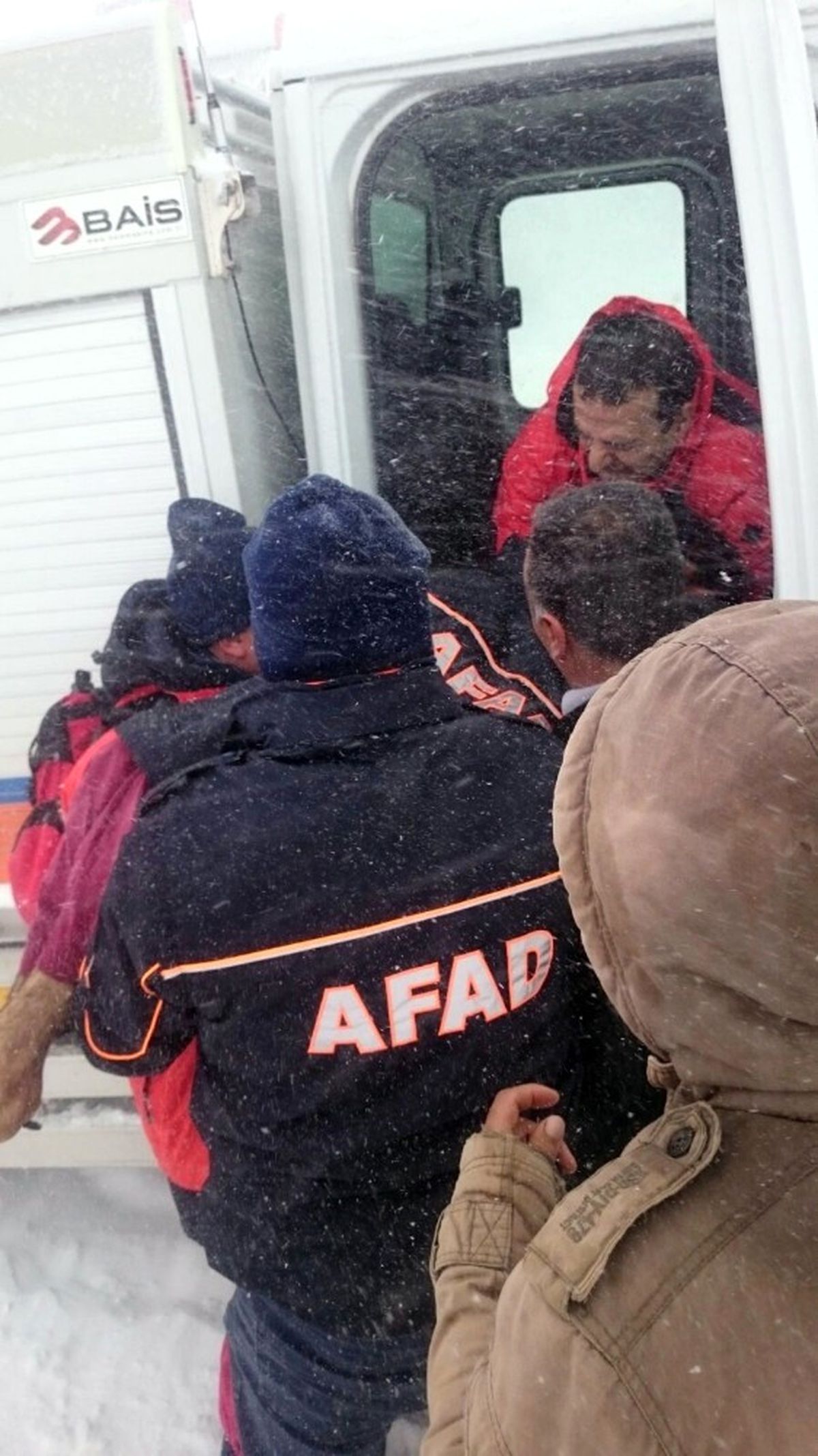 Donmak Üzere Olan Çoban Afad Ekiplerince Son Anda Kurtarıldı