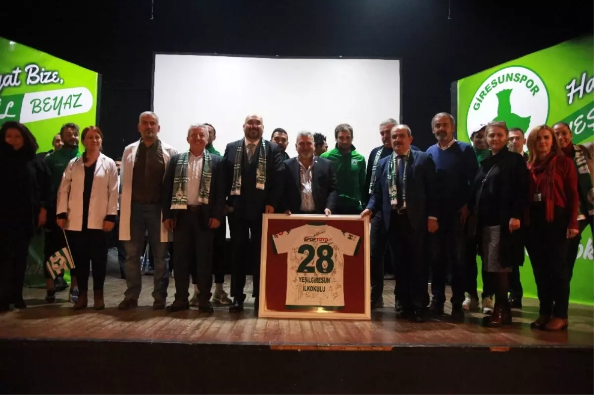 Giresunspor Okullarla Buluşuyor" Projesi Hayata Geçirildi