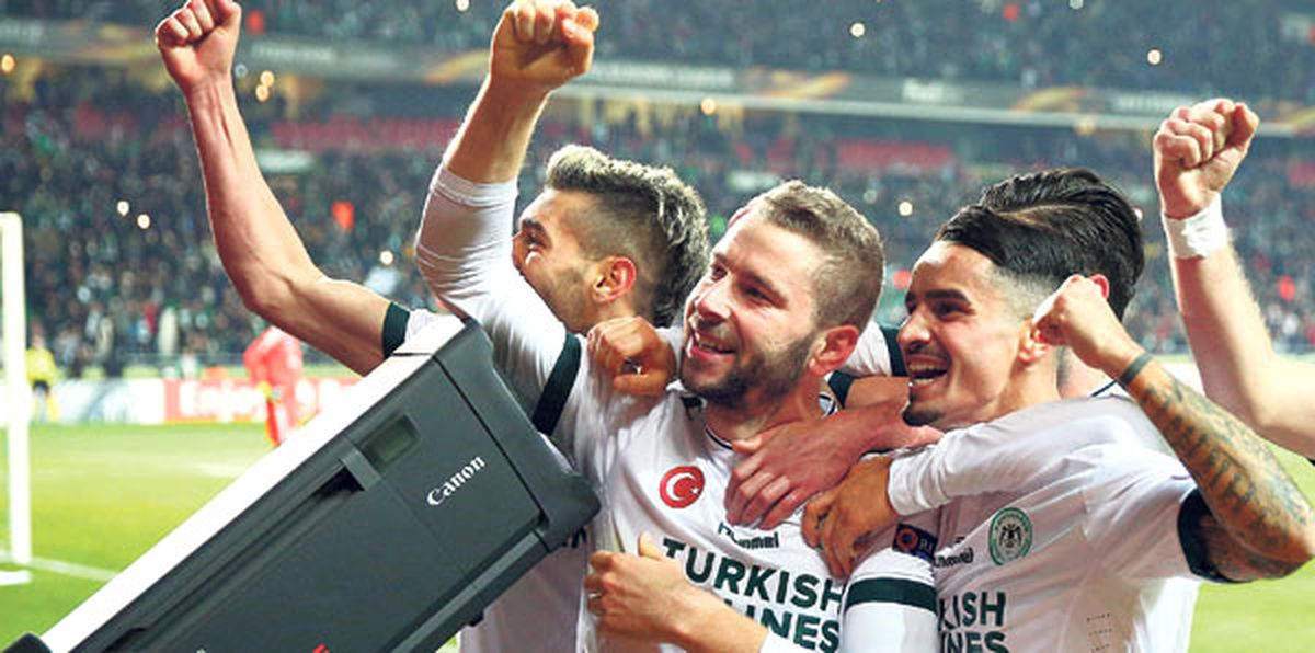 Gözümüz Sahada Kulağımız Dışarıda