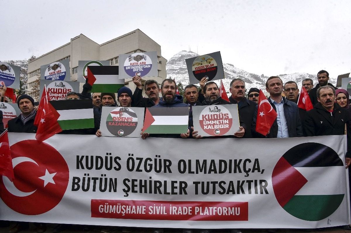 Gümüşhane\'de Stk\'lar ABD\'nin Kudüs Kararını Protesto Etti