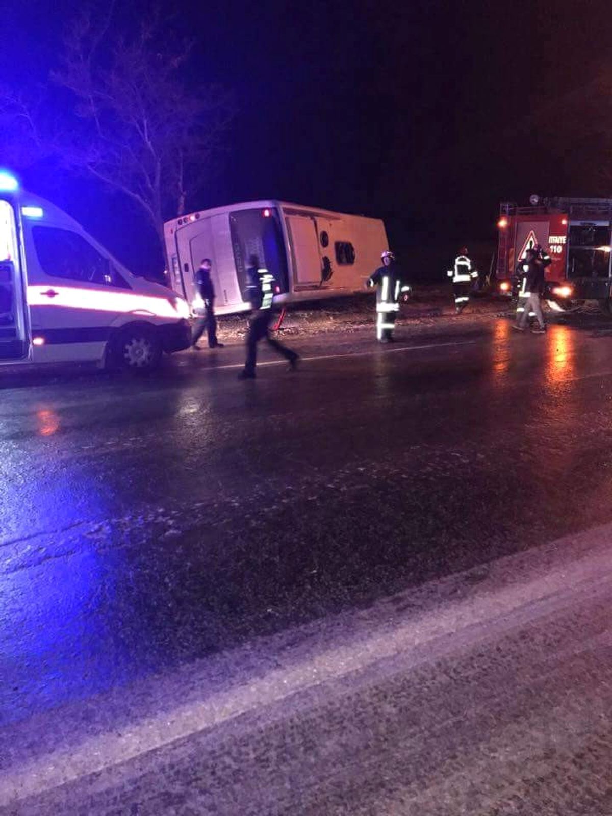 İşçileri Taşıyan Midibüs Devrildi: 7 Yaralı