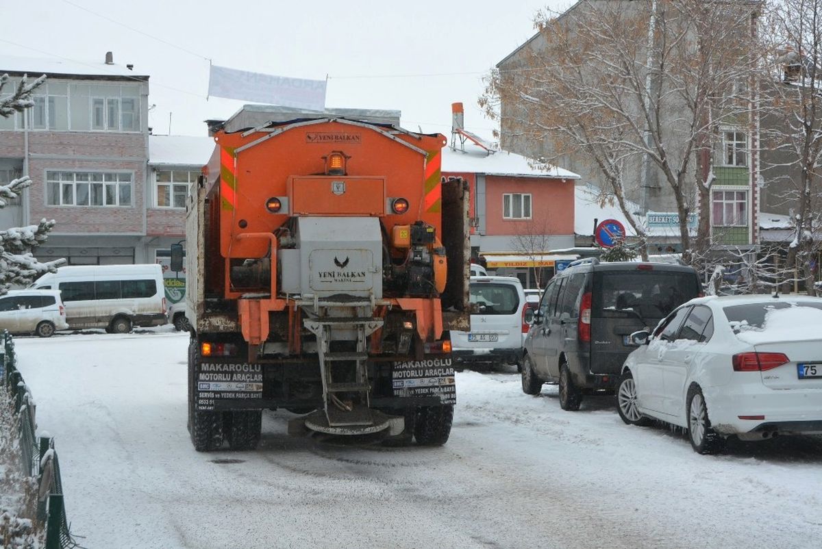 Kar Temizleme Çalışmaları Devam Ediyor