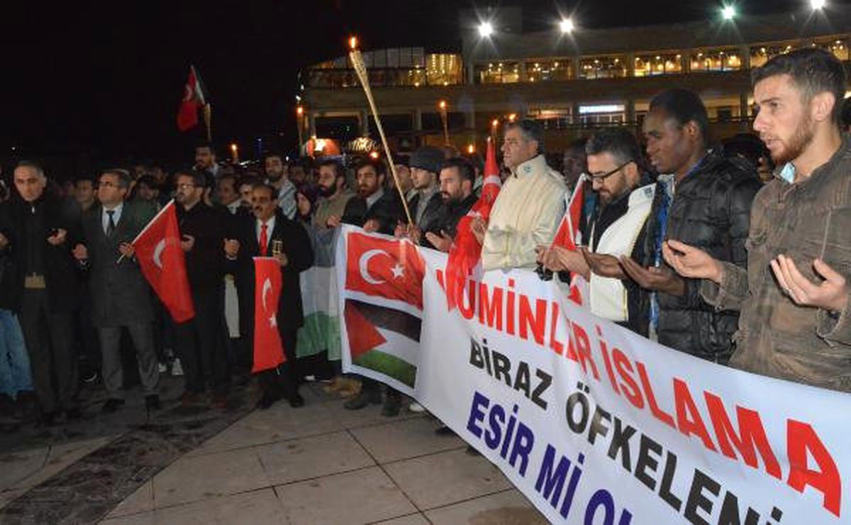Karabük Üniversitesi\'nde \'Kudüs\' Protestosu