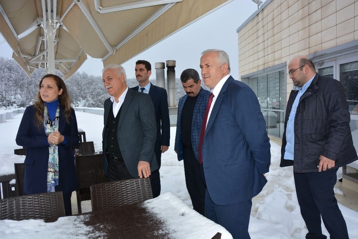 Nihat Hatipoğlu\'ndan Rektör Çakar\'a Ziyaret