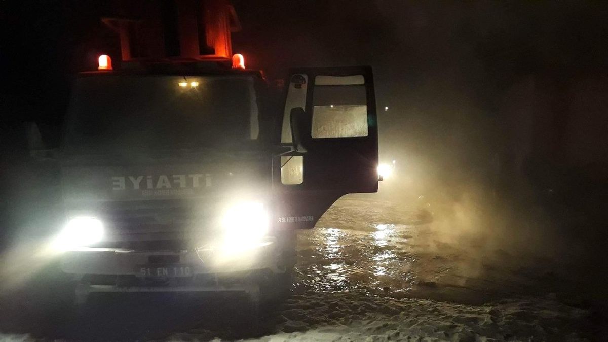 Psikolojik Sorunları Olan Bir Kişi Evini Yaktı
