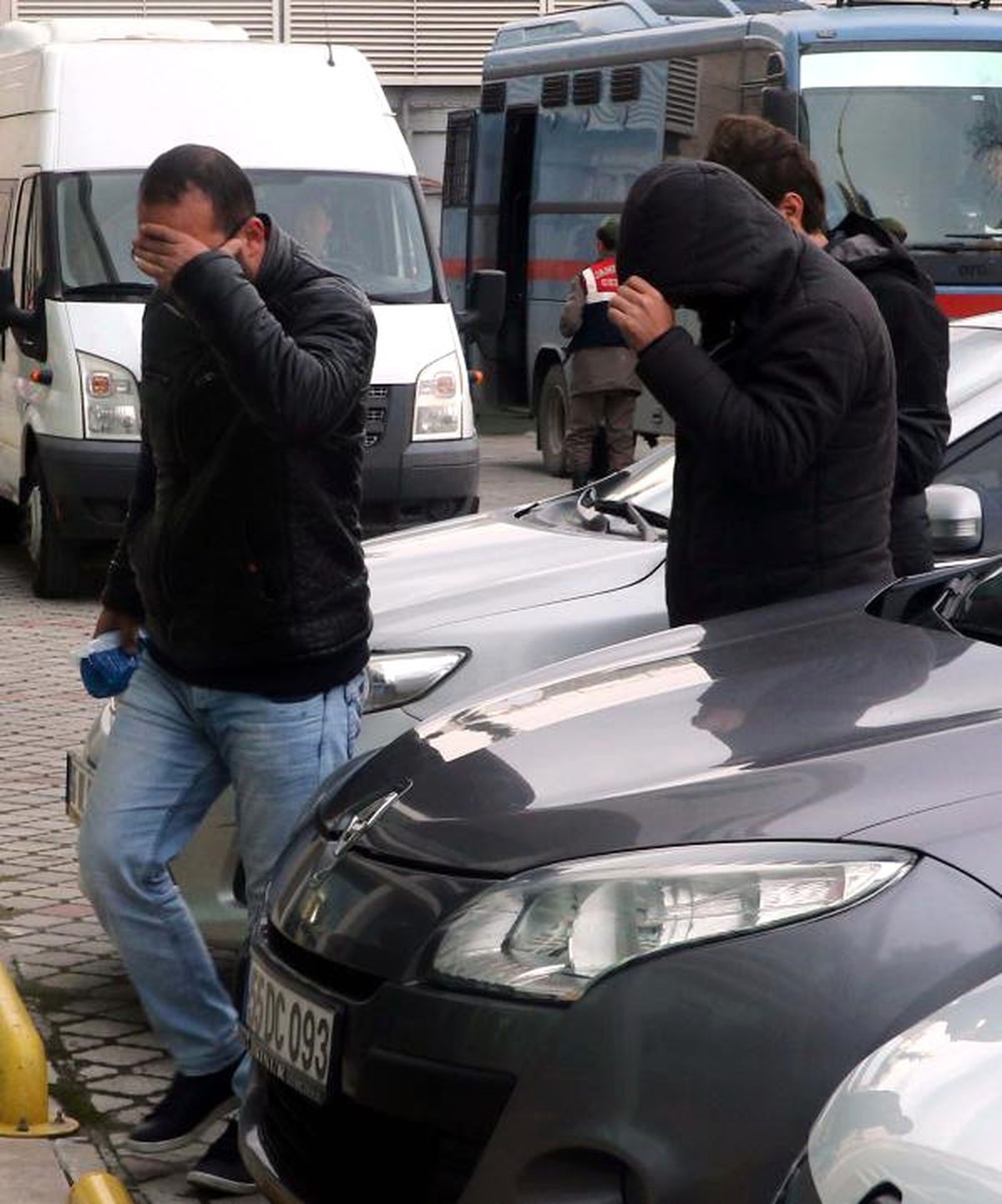 Samsun\'da Kaçak Sigara ve İçki Operasyonuna 2 Tutuklama