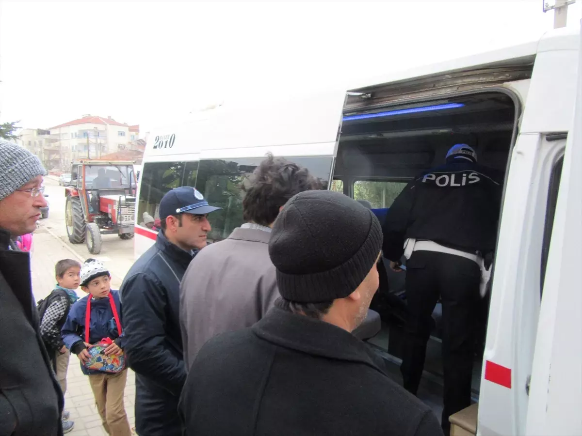 Sandıklı\'da Taşımalı Okul Servisleri Denetleniyor