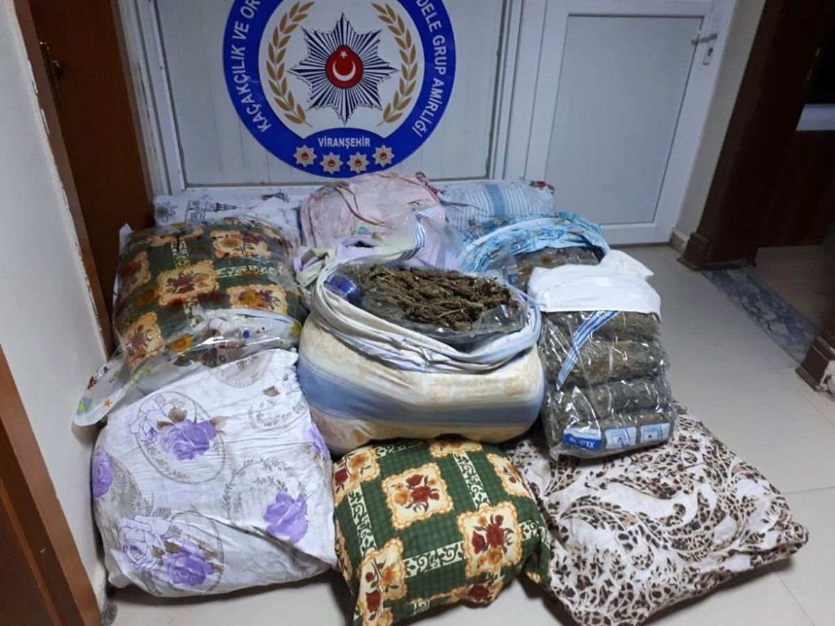 Şanlıurfa\'da 262 Bin Paket Kaçak Sigara Ele Geçirildi