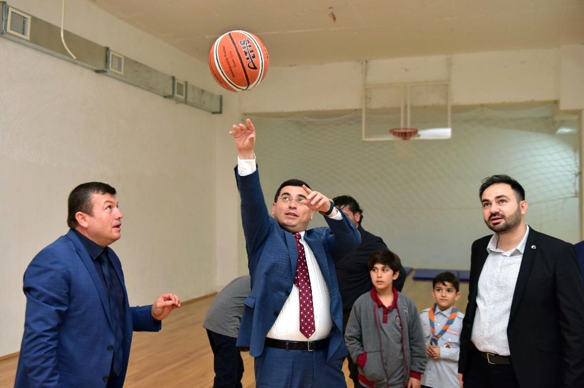 Tütüncü, Öğrencilerle Spor Yaptı