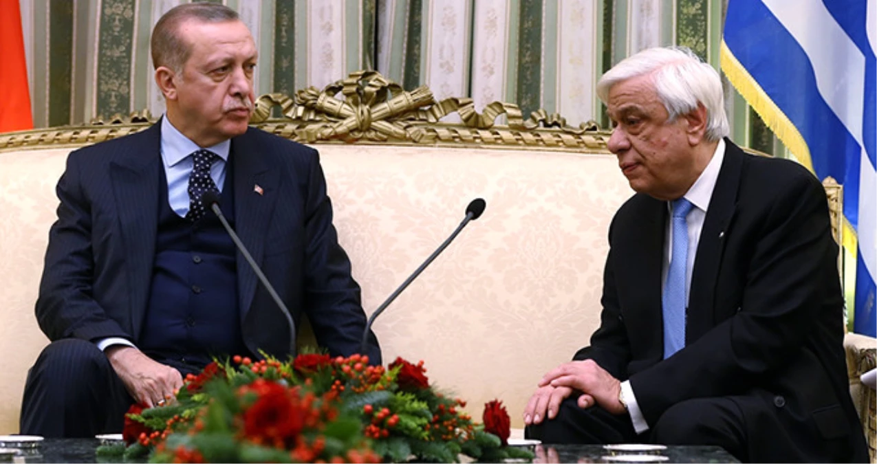 Yunan Cumhurbaşkanı\'nın Erdoğan\'ın Karşısındaki Oturuşu Alay Konusu Oldu