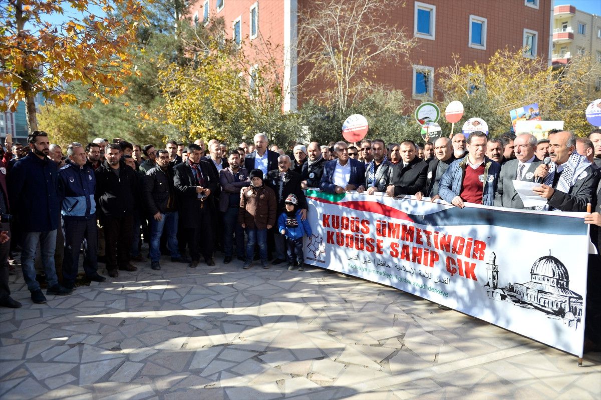 ABD\'nin Kudüs\'ü İsrail\'in Başkent Olarak Tanımasına Tepkiler