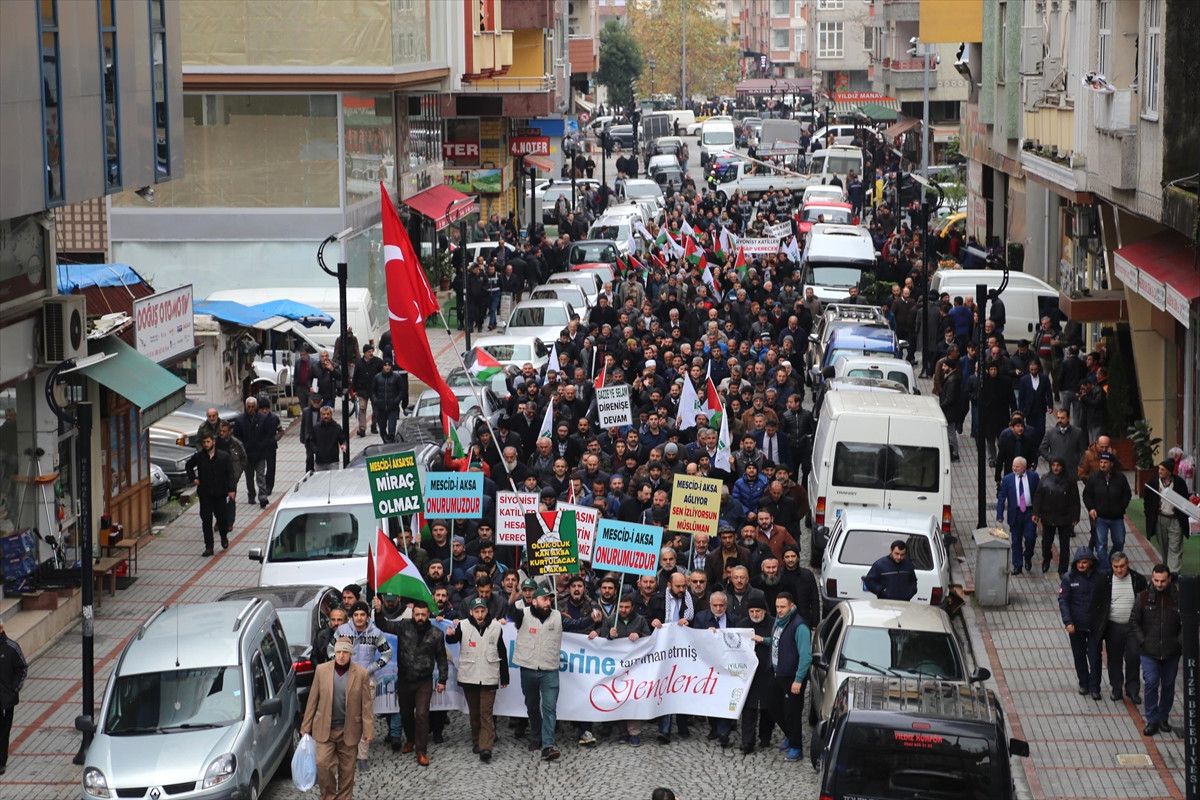 ABD\'nin Kudüs\'ü İsrail\'in Başkenti Olarak Tanımasına Tepkiler