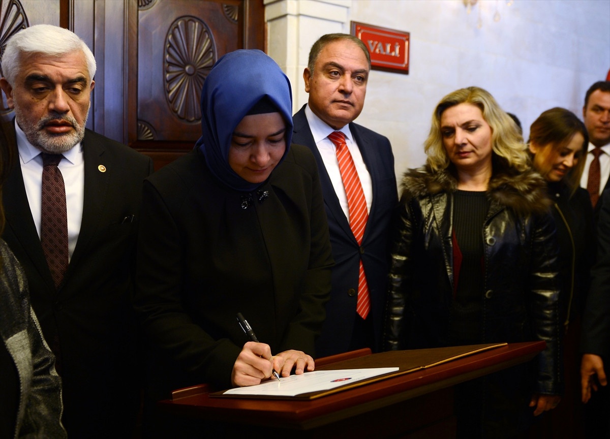 Aile ve Sosyal Politikalar Bakanı Kaya Kilis\'te