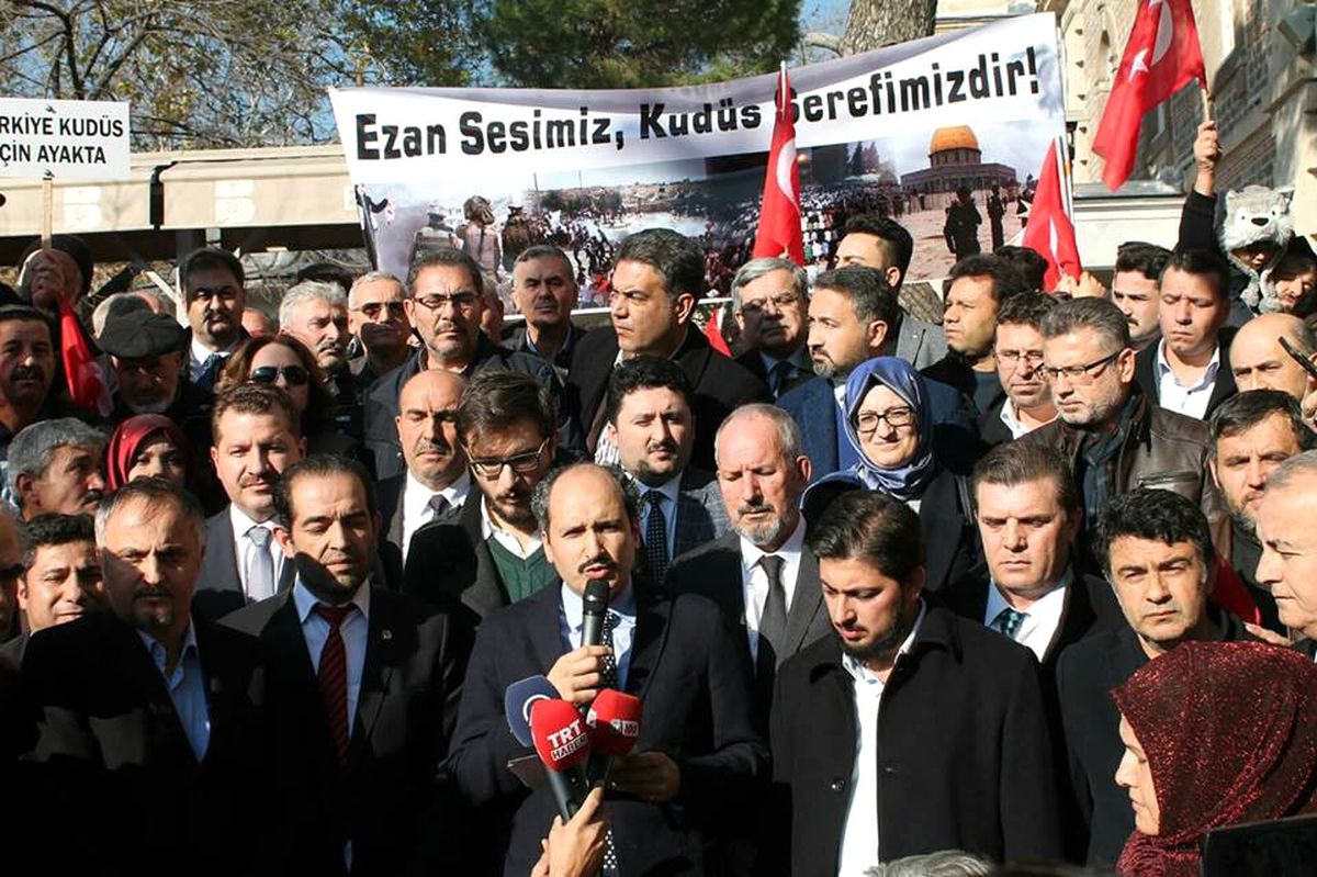AK Parti Balıkesir İl Teşkilatından Trump\'a Protesto