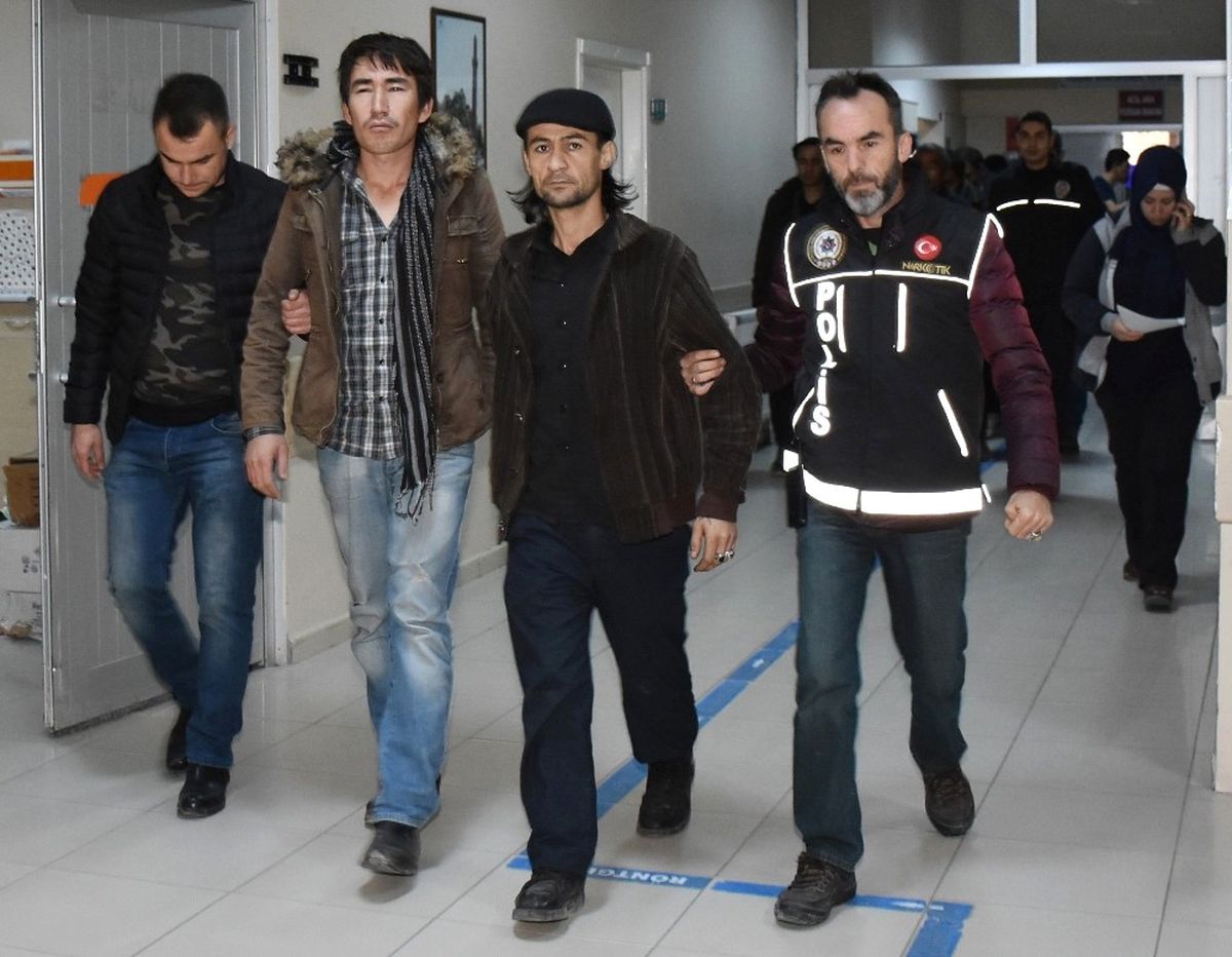 Aksaray\'da Afganistanlılara Uyuşturucu Operasyonu: 9 Gözaltı