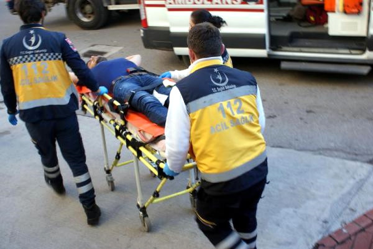 Alışveriş Merkezinde Tartıştığı Kişiyi Bıçakladı