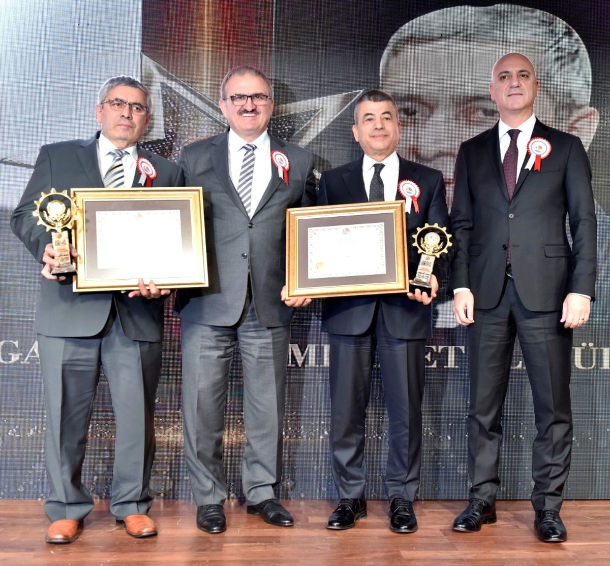 Aosb Başarılı Sanayicileri Ödüllendirdi