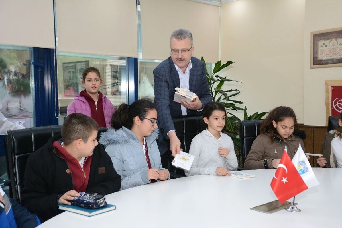 Başkanımla Okuyorum" Projesi Sürüyor