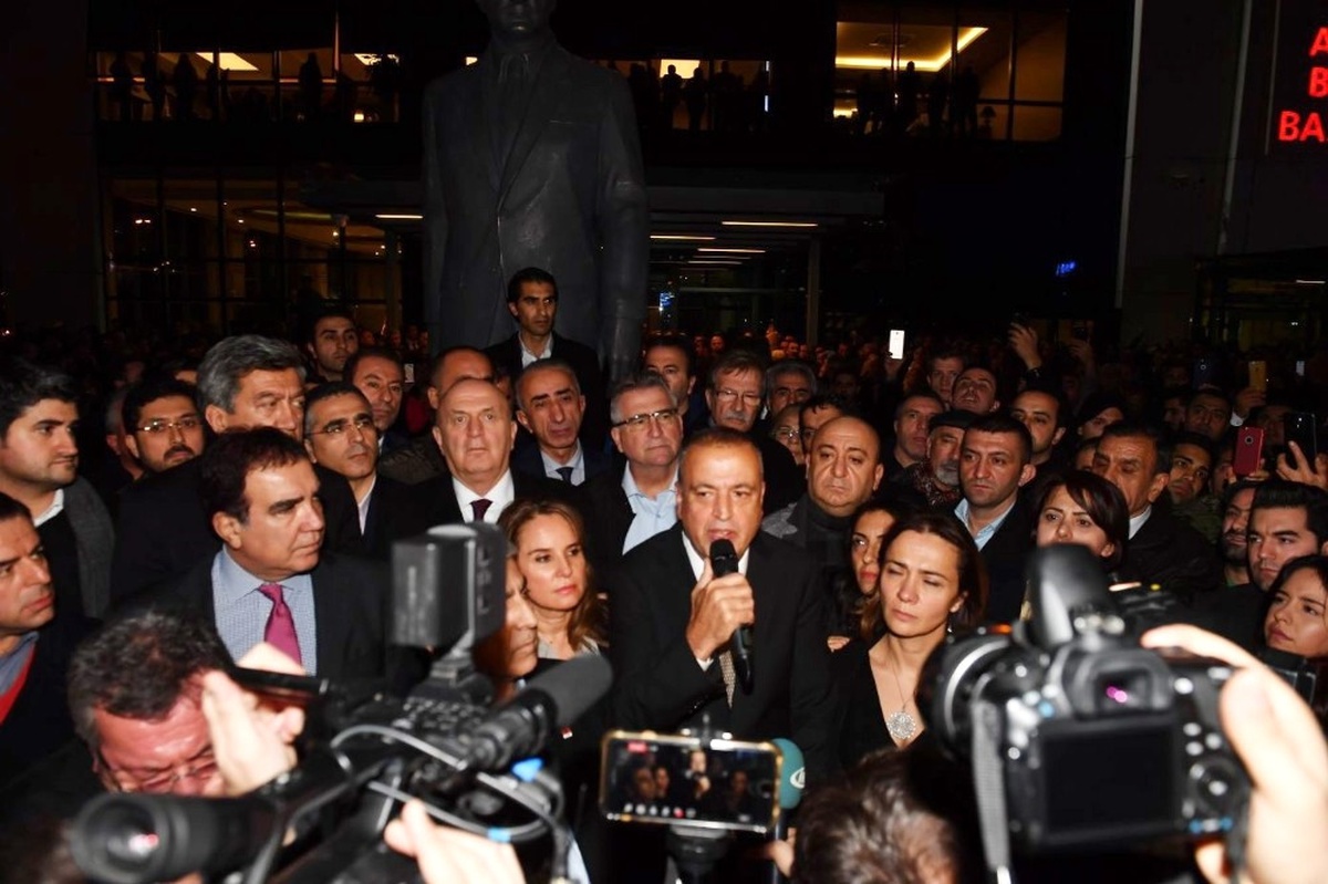 Battal İlgezdi, Görevden Uzaklaştırılmasıyla İlgili Açıklama Yaptı