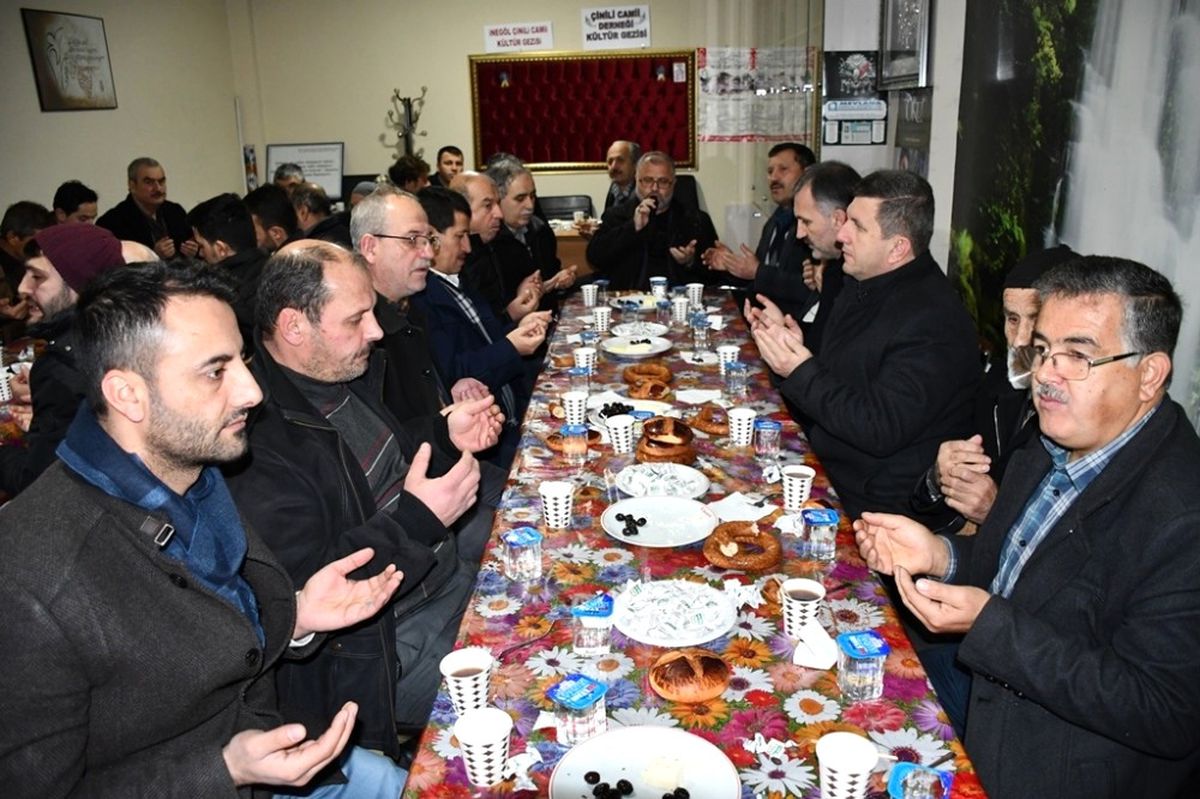 Bereket Sofrası Çinili Cami\'de Kuruldu