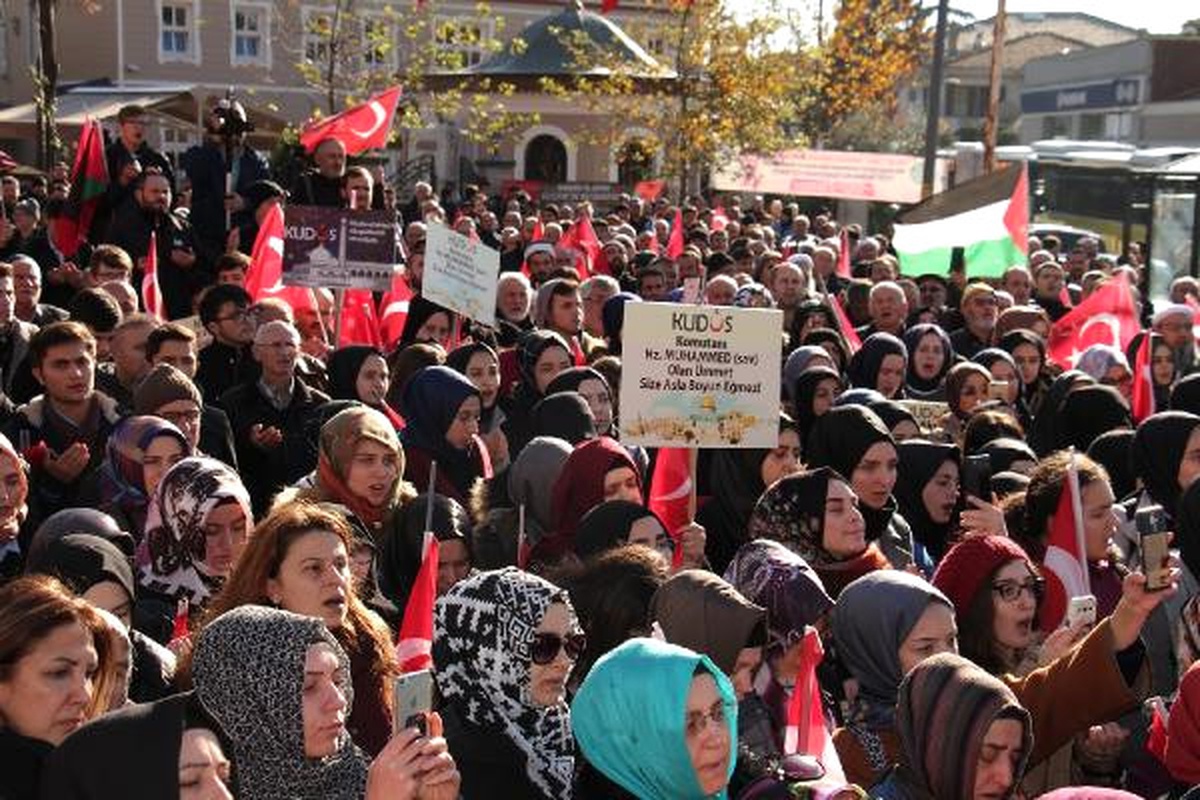 Beykoz Belediyesi\'nden \'Öfke Cuma\'sına Destek