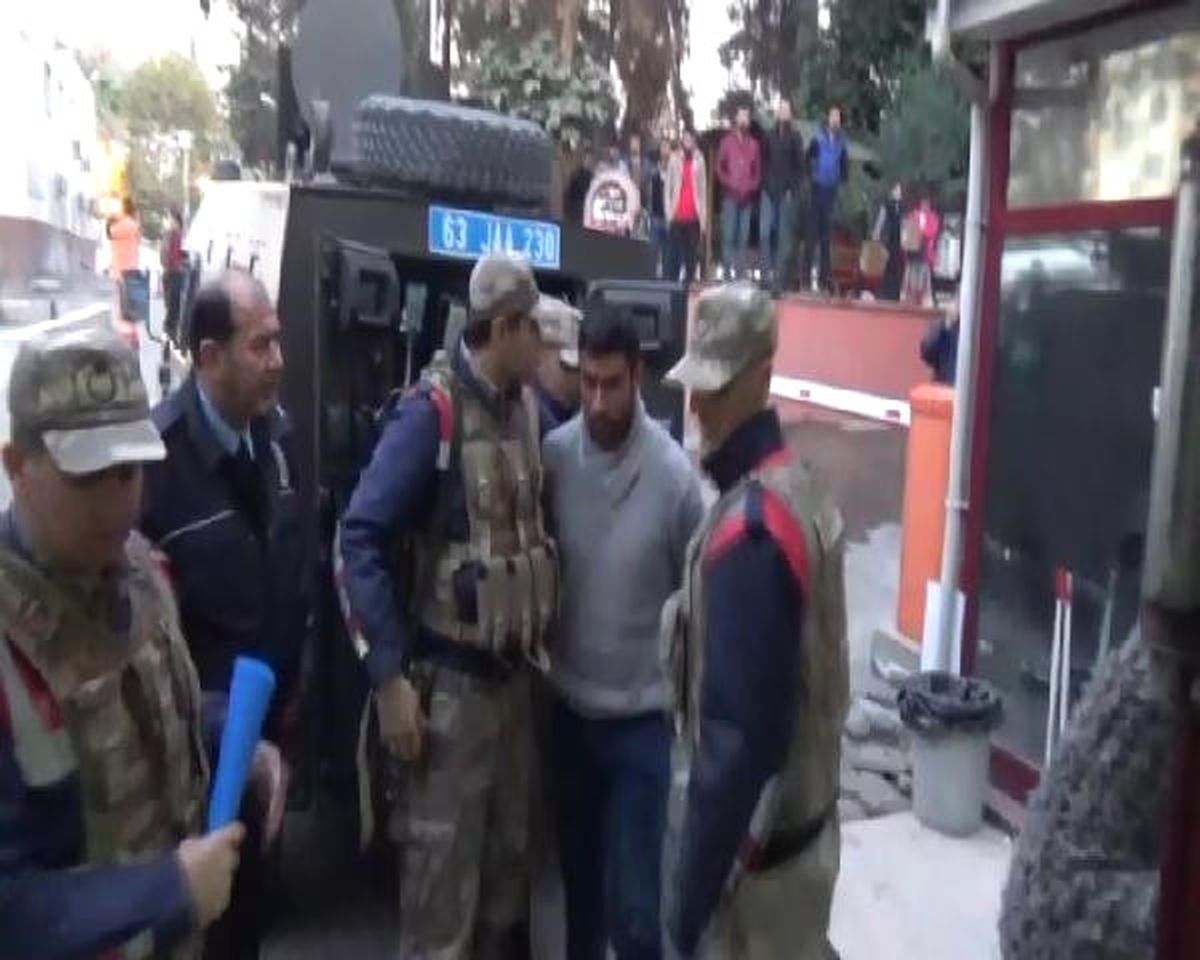 Cinayet Şüphelileri, Suikast Tabancaları ve Eroinle Yakalandı