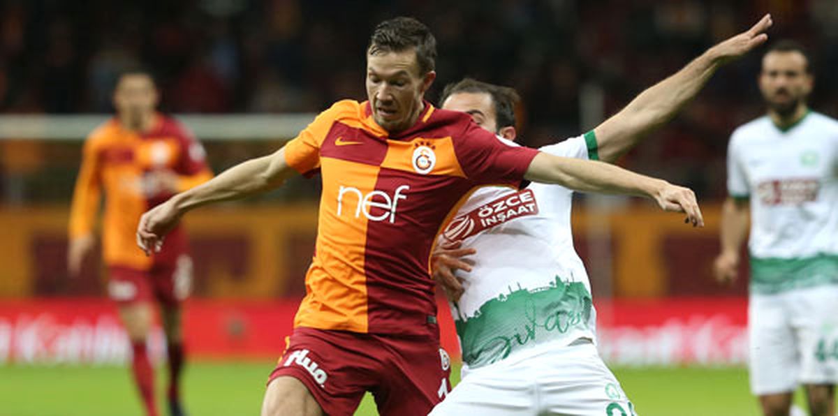 Denayer\'in Yerine Linnes Geçiyor