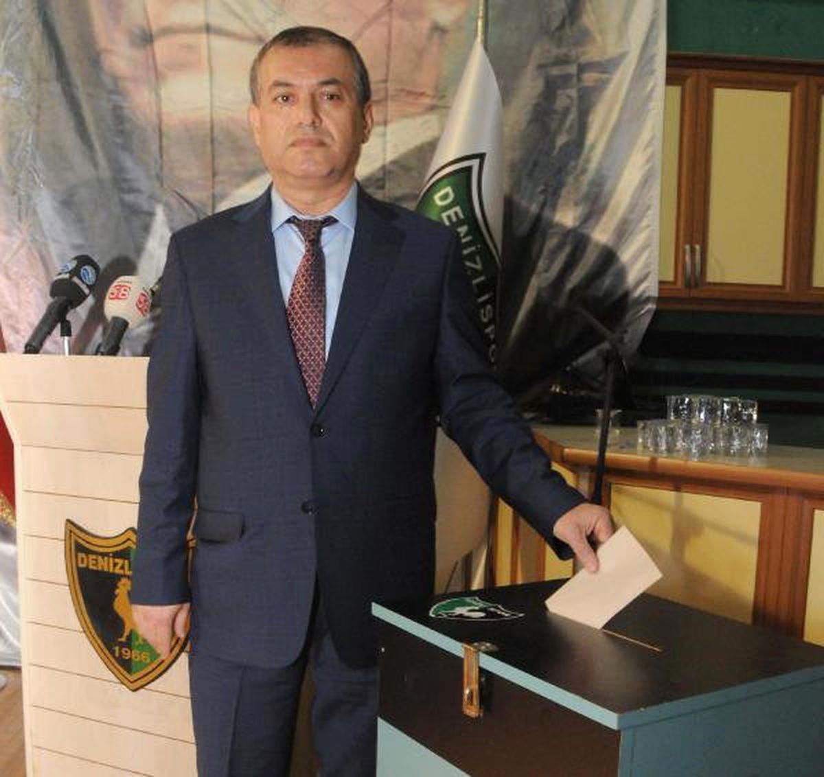 Denizlispor Başkanı Üstek: "10 Milyona Borç Biter"