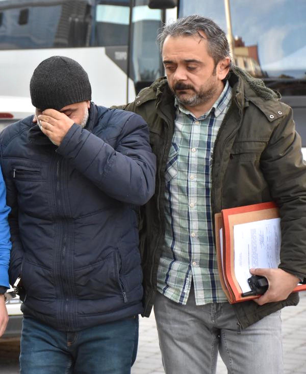 Evinde ve Üzerinde Esrar Ele Geçirildi, Tutuklandı