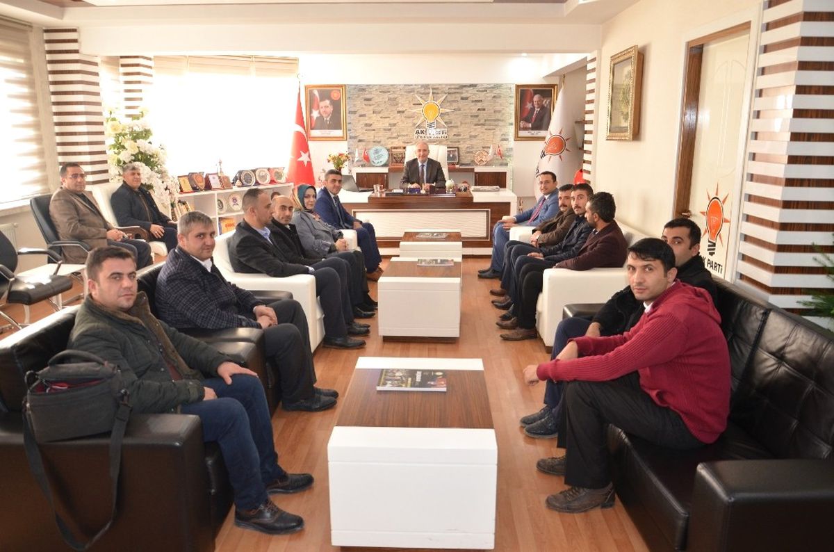Hak-İş\'ten AK Parti\'ye \'Kadro\' Teşekkürü