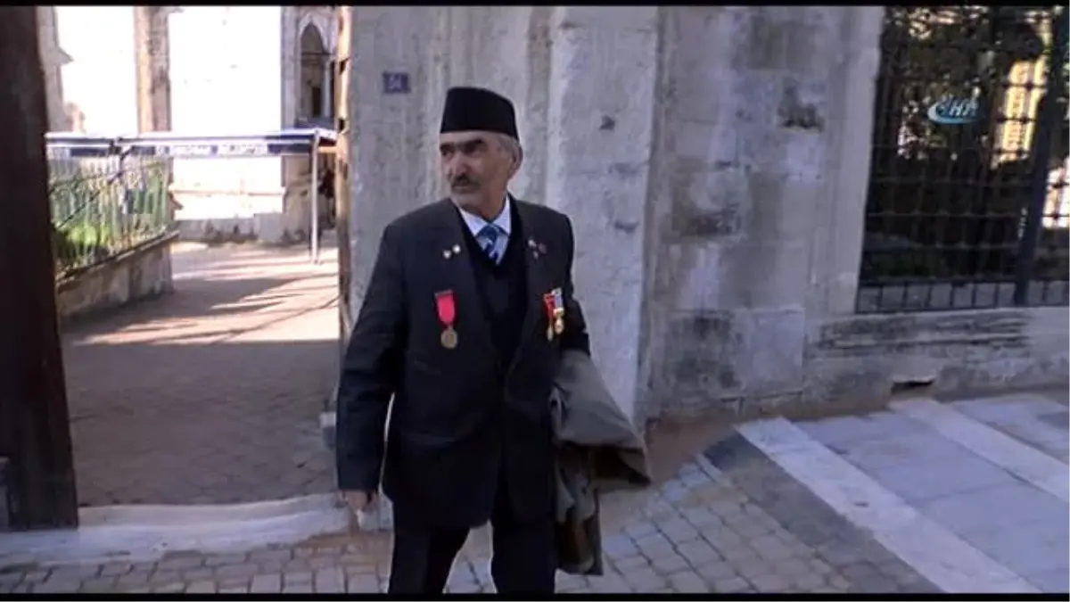 Hayatını Kaybeden Kore Gazisi Emekli Astsubay Süleyman Dilbirliği\'nin Eşi Nimet Dilbirliği de...