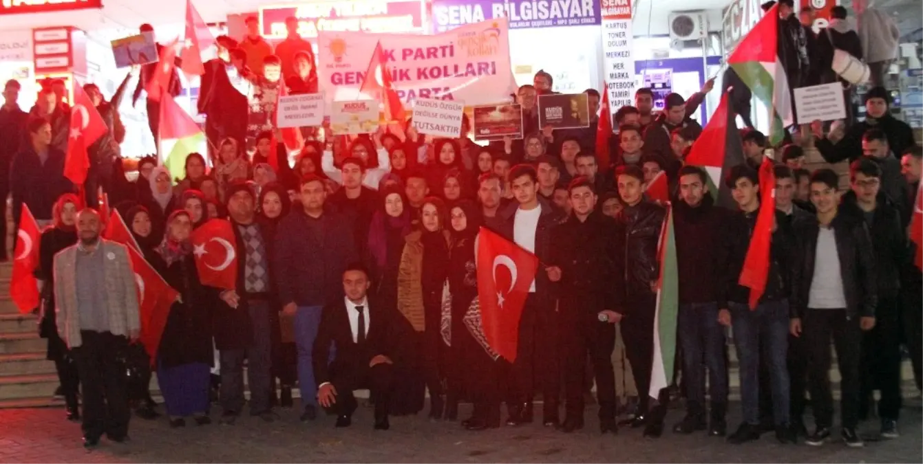 Isparta Ak Gençlik\'ten Kudüs Protestosu