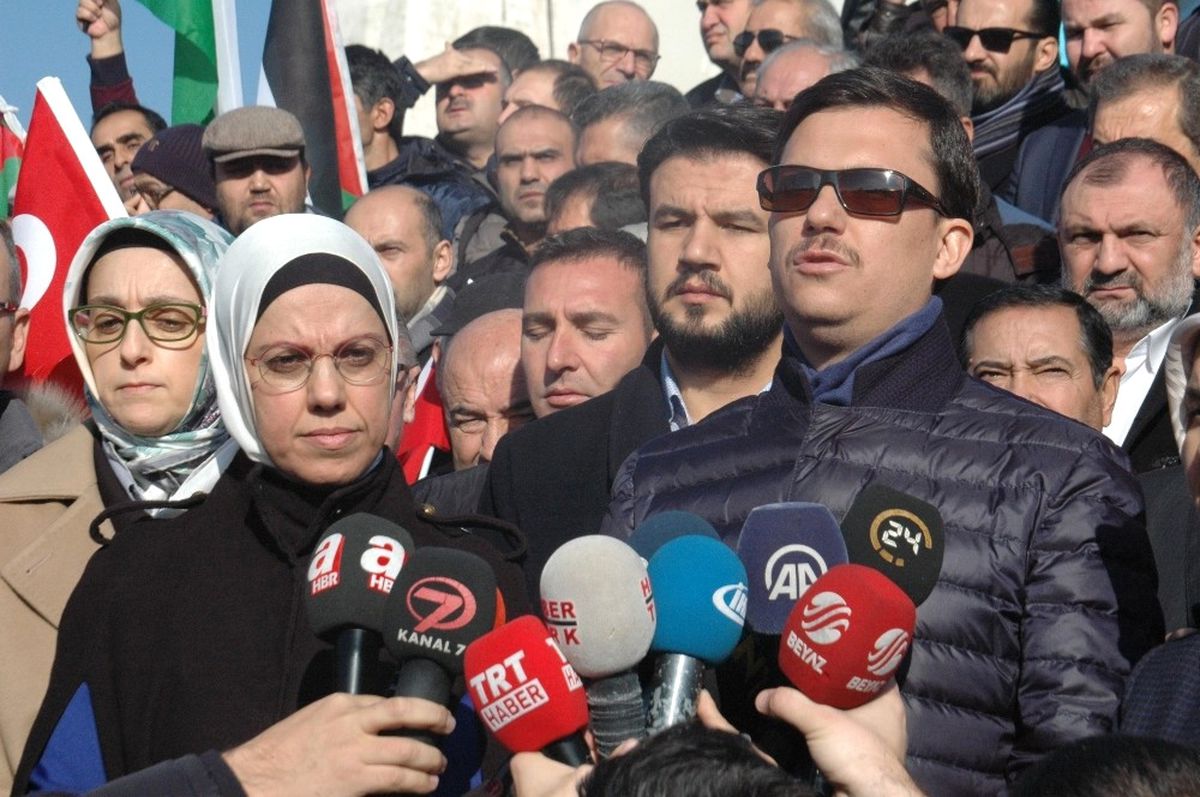 Kocatepe Camisi\'nde \'Kudüs\' Protestosu