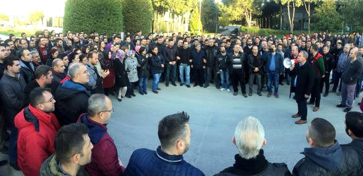 Manisa\'da Türk Metal Sendikası\'na Bağlı 4 Bin 500 İşçi, 16 Fabrikada Eylemde