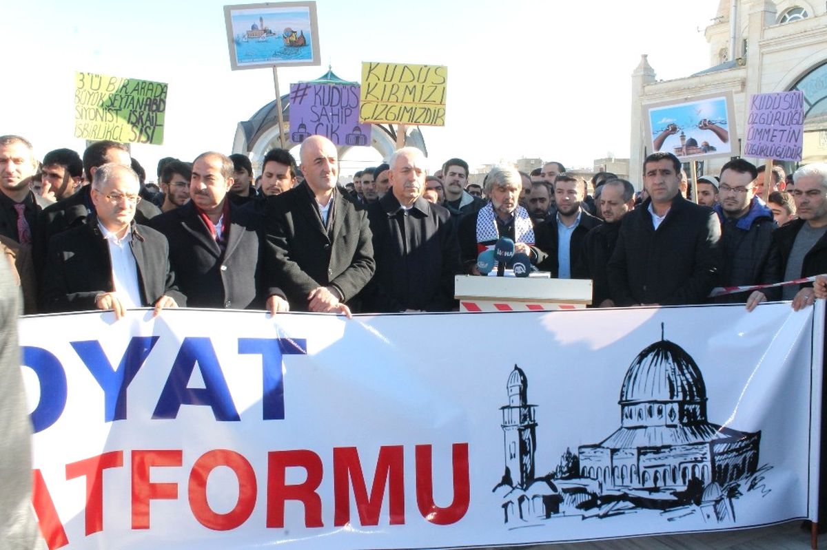 Midyatlılar ABD\'nin Kudüs Kararına Tepki Gösterdi