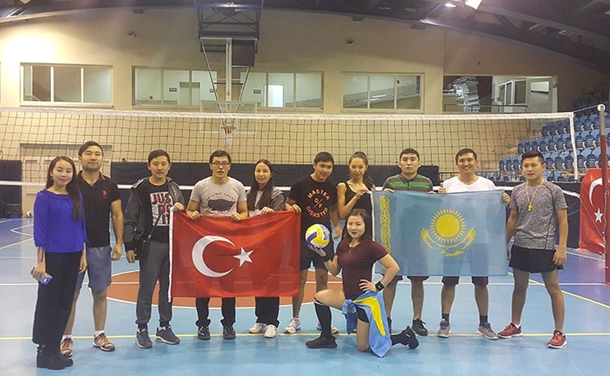 Omü\'nün Kazak Öğrencileri Ankara\'dan Derece ile Döndü