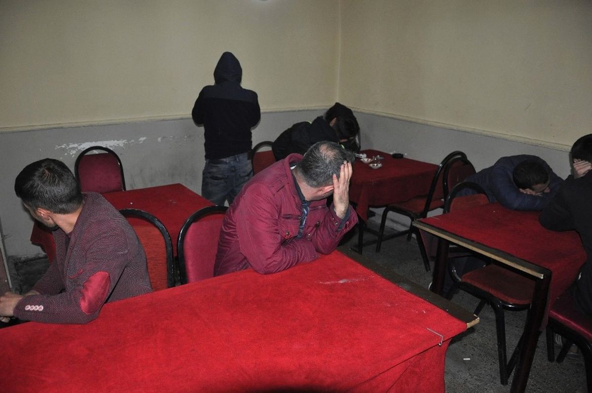 Polis Yakalamaktan Onlar Oynamaktan Bıkmadı