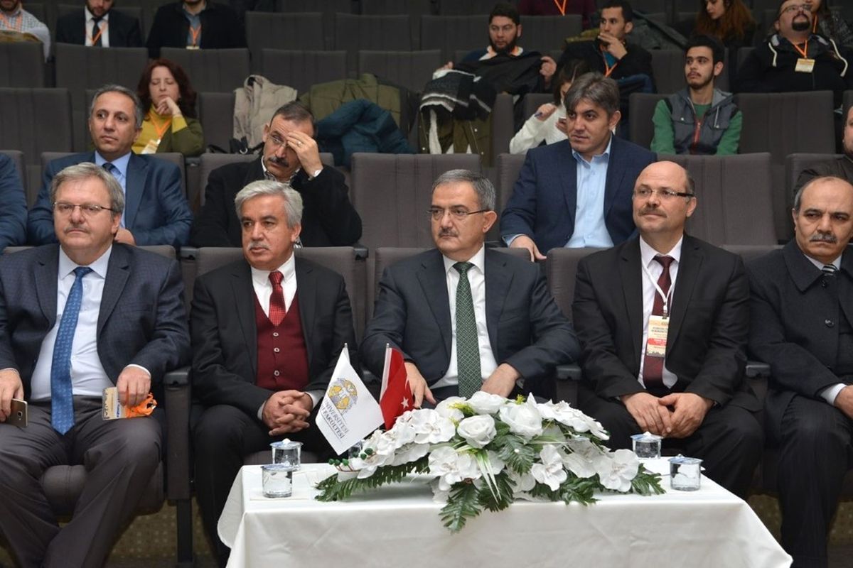 Selçuk\'ta "Icente\'171" Konferansı Başladı