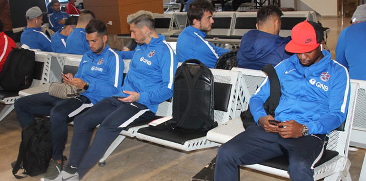 Trabzonspor Kafilesi İstanbul\'a Gitti