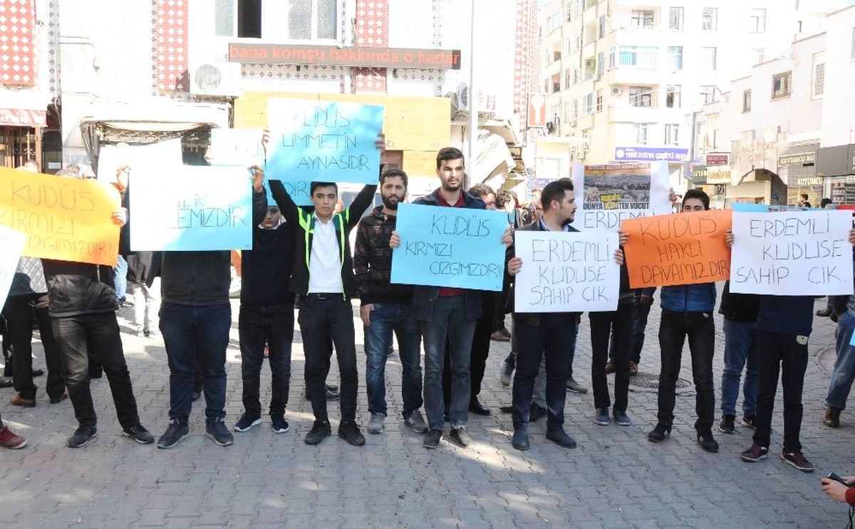 Trump\'ın Kudüs Kararı Erdemli\'de Protesto Edildi
