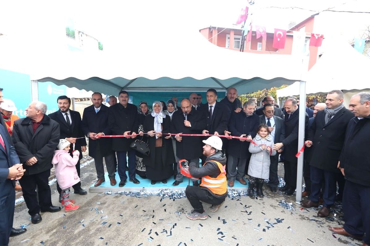 Ümraniye\'de Hacı Nurten Camii ve Sosyal Tesisinin Temeli Törenle Atıldı