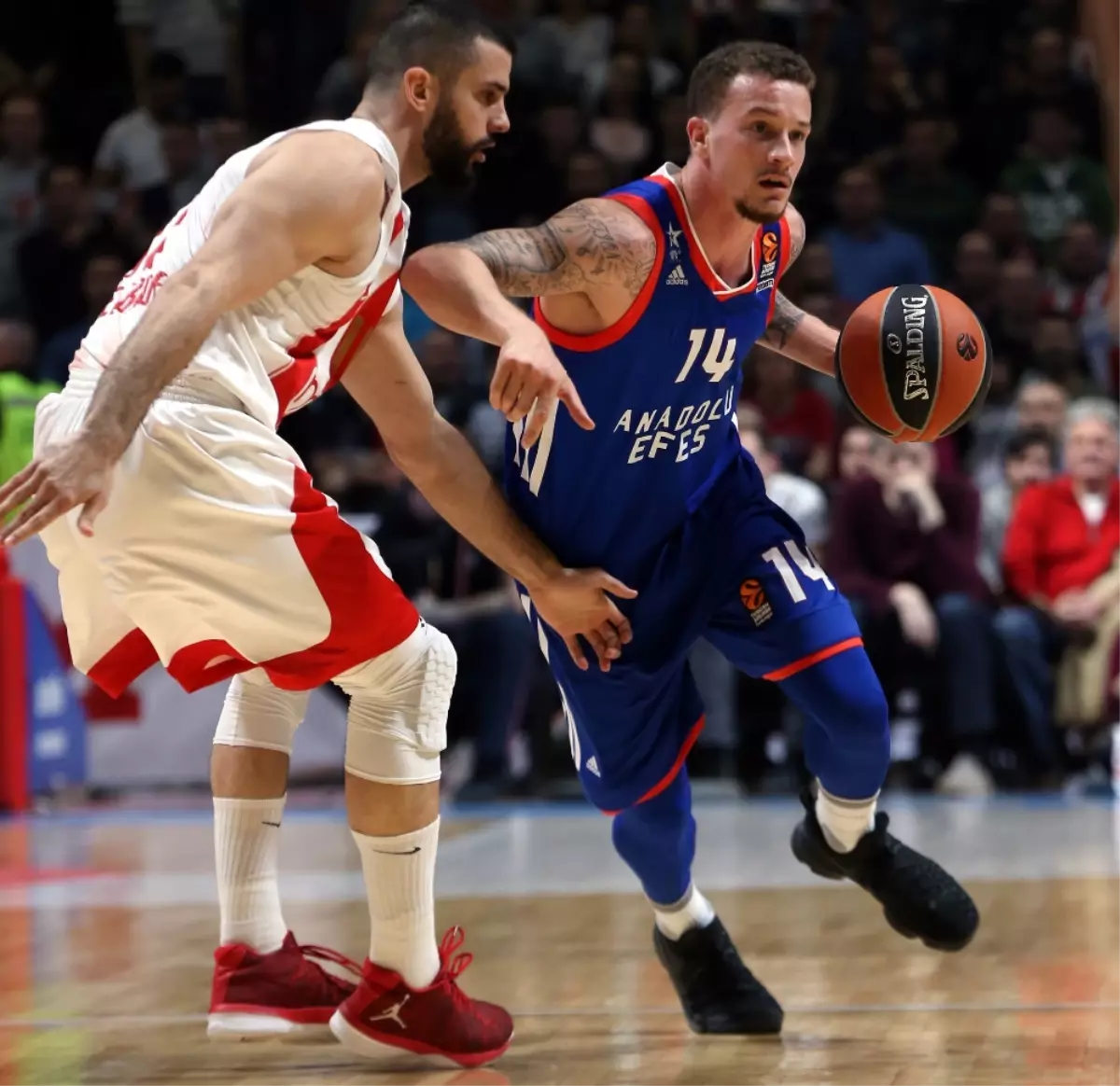 Anadolu Efes Deplasmanda Farklı Kaybetti