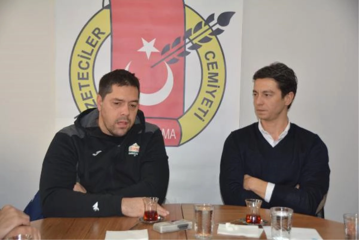 Banvit Başantrenörü Sasa Filipovski: İnsanlar Beni Yolda Çevirerek Çay Ismarlamak İstiyor