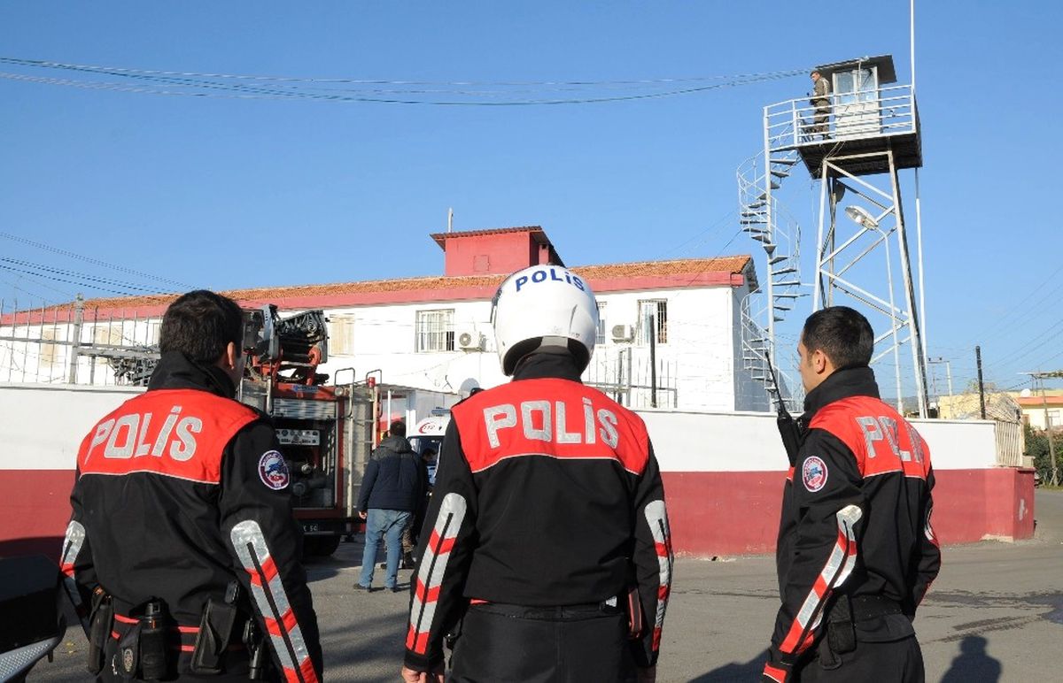 Cezaevinde İsyan ve Yangın Çıktı Sandılar, Tatbikat Çıktı