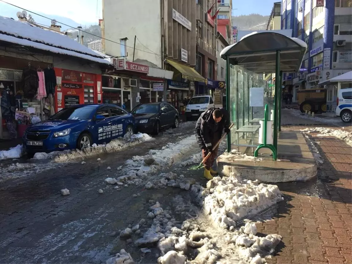 Kar Yağışı Bitti Geriye Temizliği Kaldı