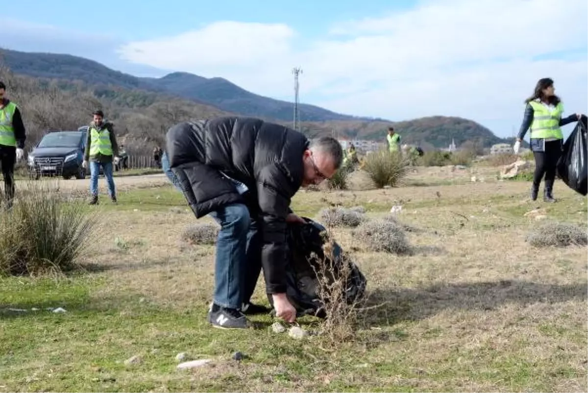 Karacabey Longoz Ormanında Çevre Temizliği