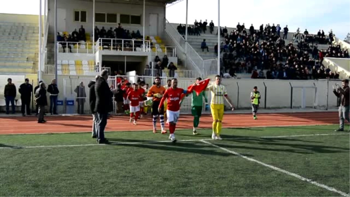 ABD\'nin Kudüs\'ü Başkent Olarak Tanımasına Tepkiler - Futbolcular Filistin ve Türk Bayraklarıyla...