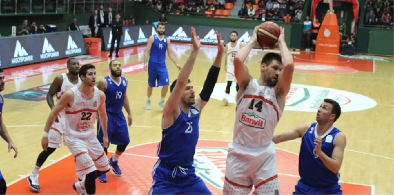 Banvit-İstanbul Büyükşehir Belediyespor: 69-72