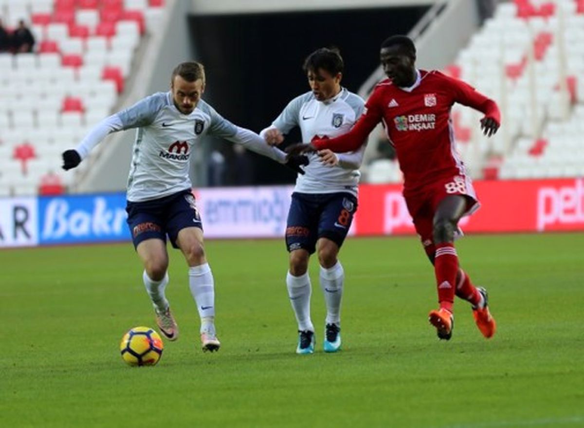 Sivasspor, Başakşehir\'i Tek Golle Geçti